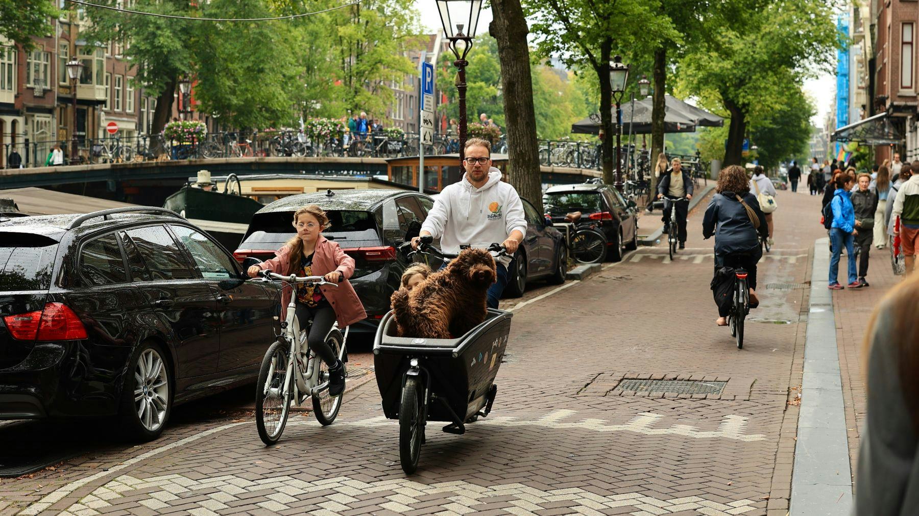 On a European scale, CEN (European Committee for Standardization) is working on standards for (e-)cargo bikes to align with the Machinery Directive. – Photo Shutterstock