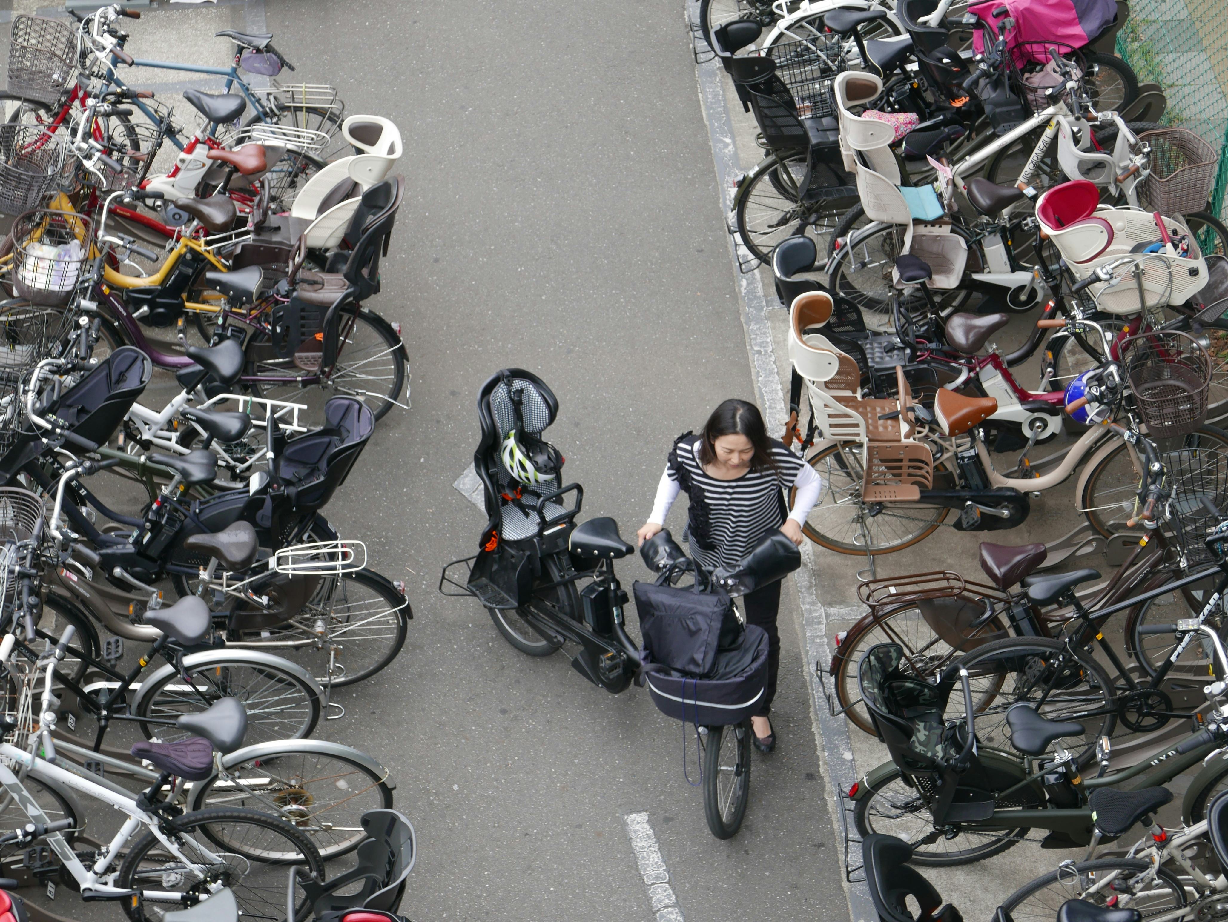 There are not many bicycle categories where electrification makes more sense than on the typical Japanese Mamacharis bikes. – Photo Jo Beckendorff 