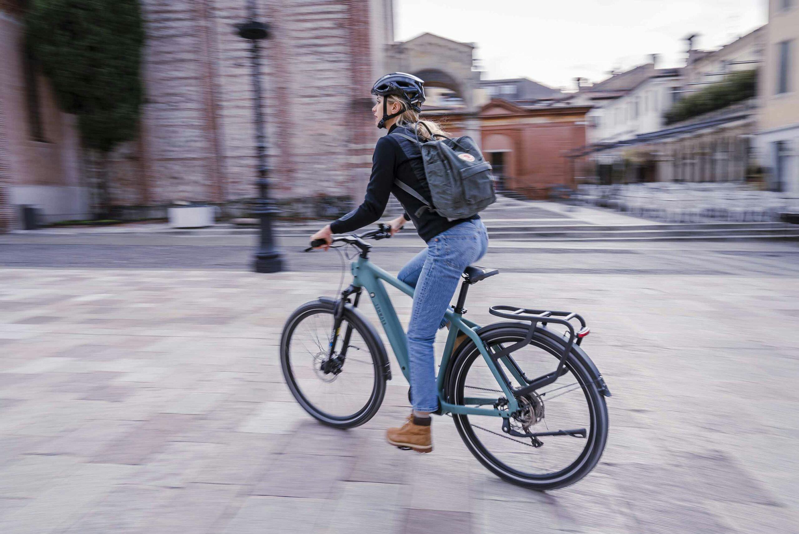 No glue and solvents: new eco-friendly urban saddle